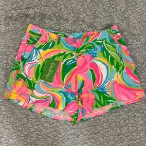 Lily Pulitzer Jeannie shorts size 00. Excellent condition. New with tag